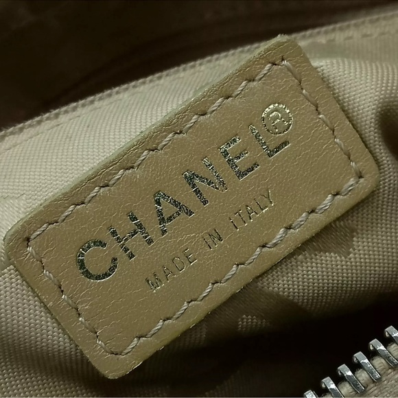 CHANEL CC WILD STITCH CALFSKIN SHOULDER BAG - Picture 10 of 13